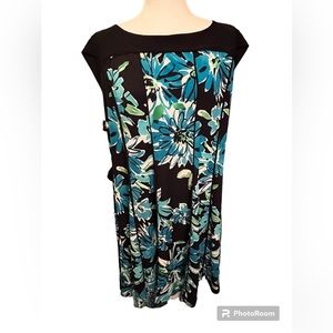 R&K brand dress. Size 18W. Very gently worn.